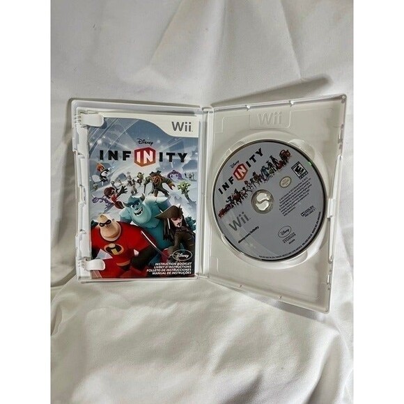 Disney Infinity Bundle Lot (Wii game disc and portal base) - Picture 6 of 6
